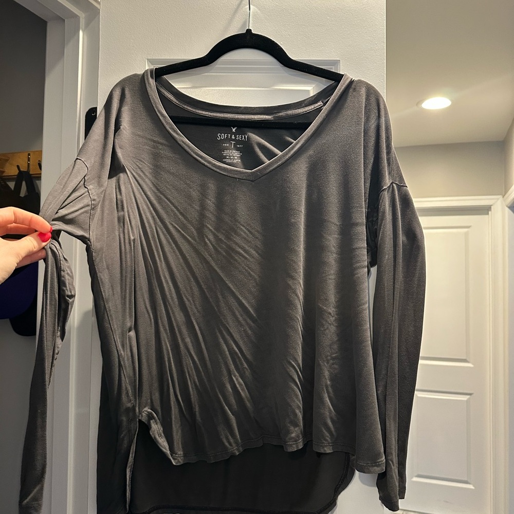 American Eagle Outfitters Gray V-Neck Top